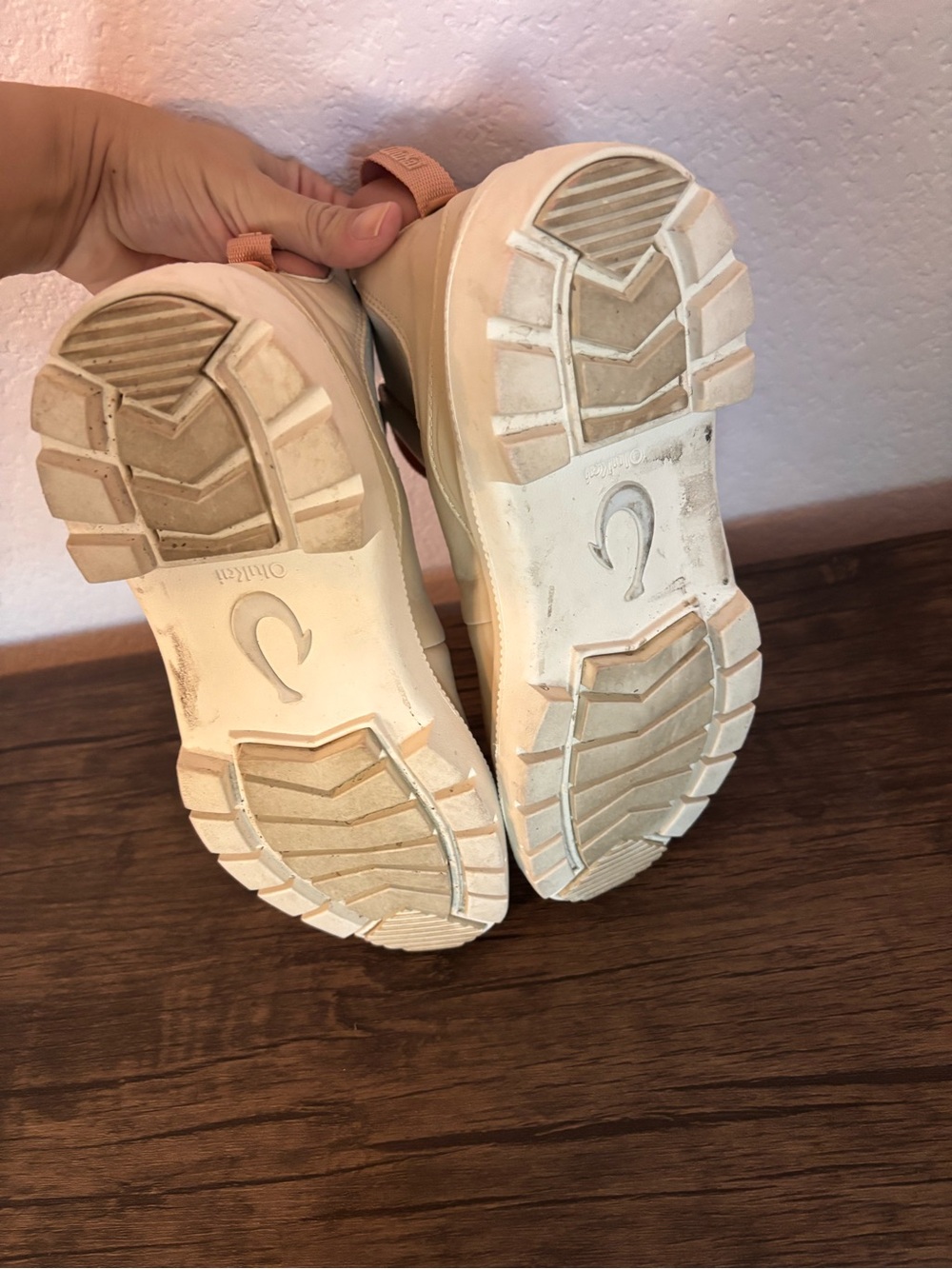 OluKai Hehi women’s boots size 7 - Picture 10 of 10